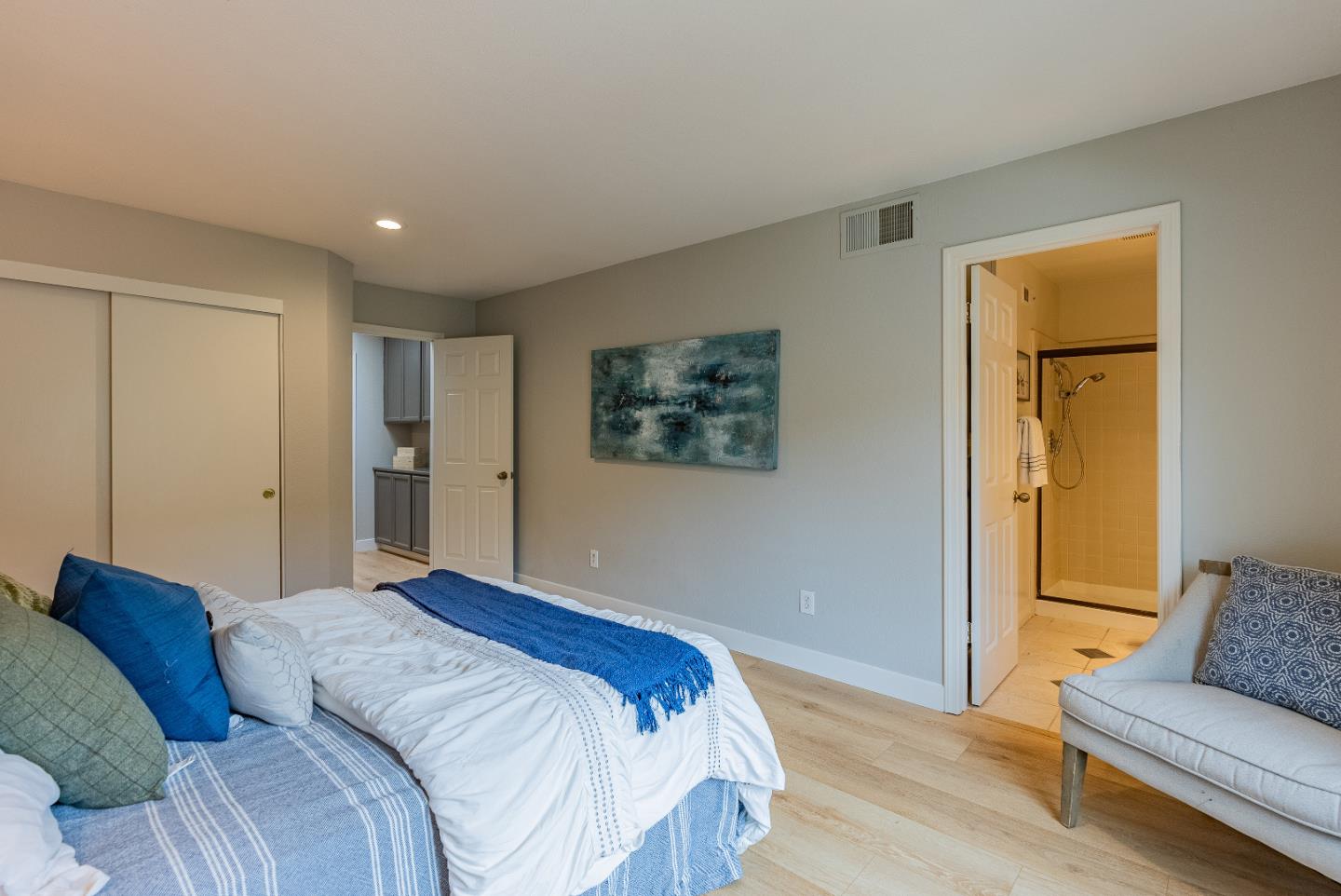 Detail Gallery Image 24 of 32 For 978 La Mesa Ter #E,  Sunnyvale,  CA 94086 - 2 Beds | 2/1 Baths