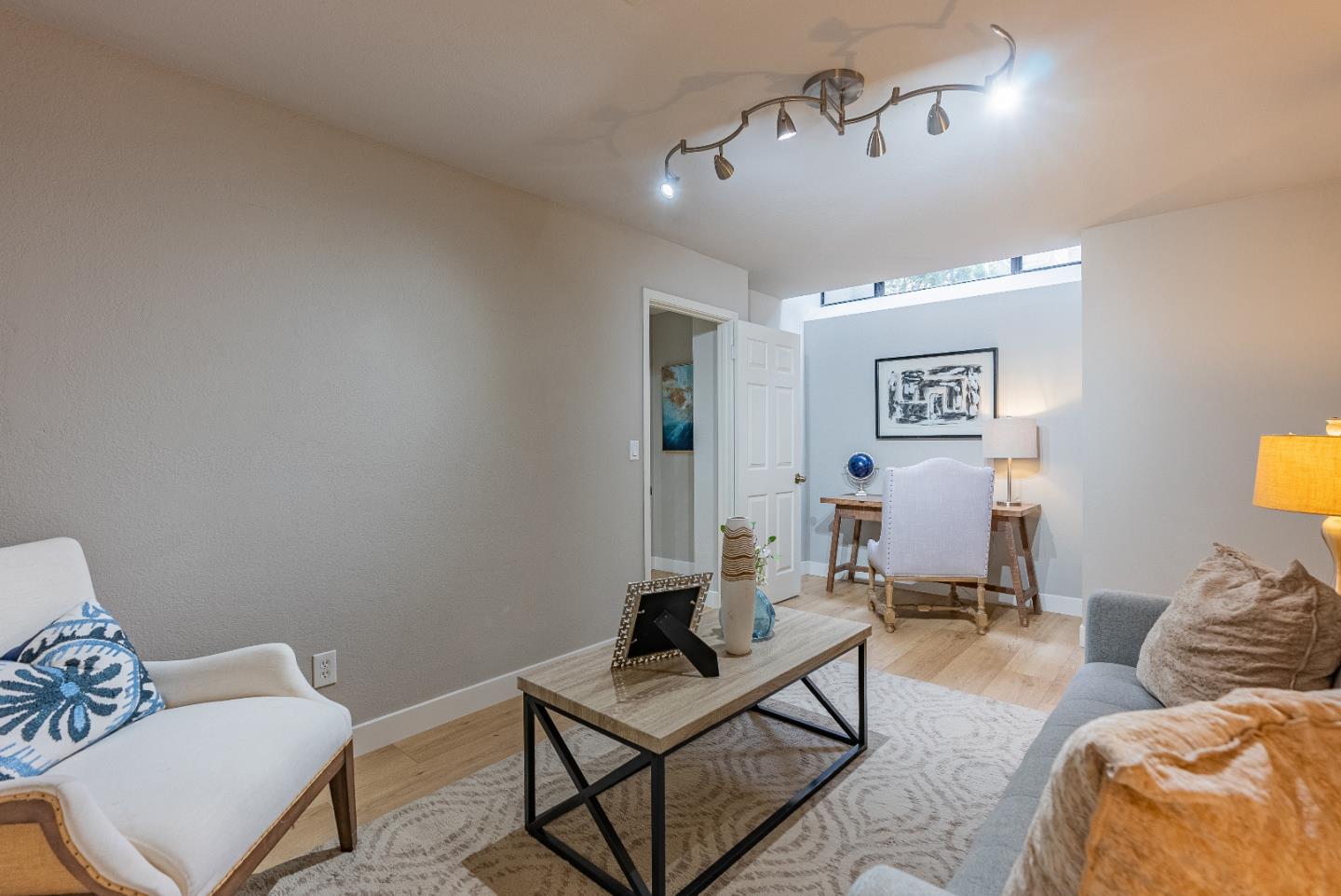 Detail Gallery Image 27 of 32 For 978 La Mesa Ter #E,  Sunnyvale,  CA 94086 - 2 Beds | 2/1 Baths