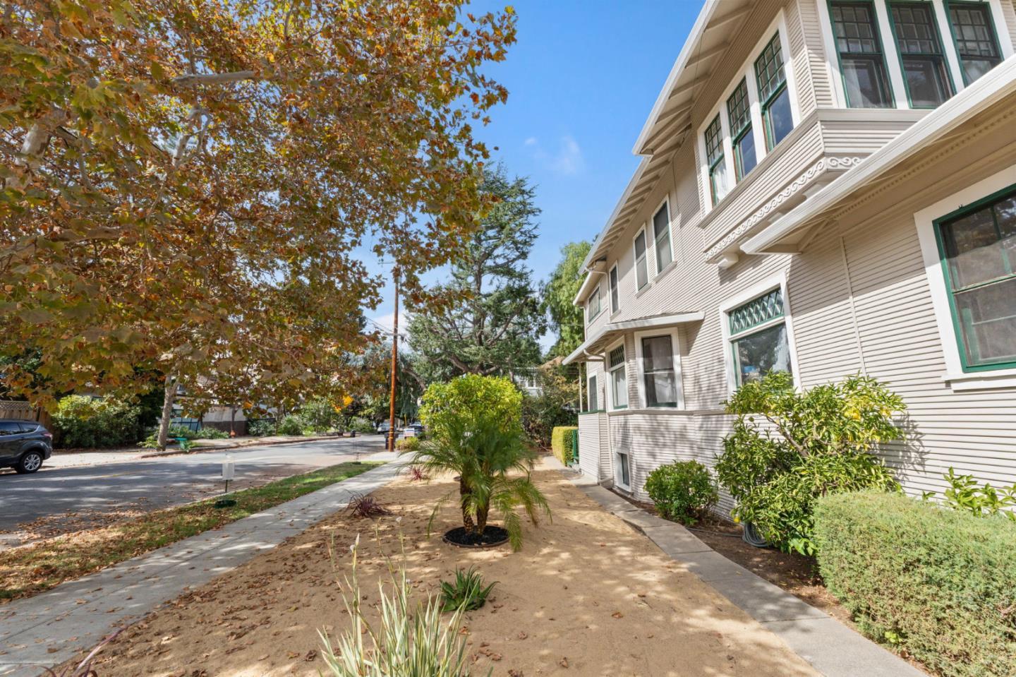 Detail Gallery Image 14 of 40 For 392 View St, Mountain View,  CA 94041 - – Beds | – Baths