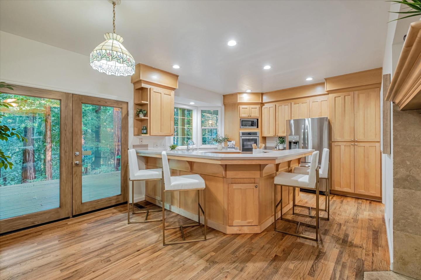 Detail Gallery Image 2 of 56 For 7200 Highway 17, Scotts Valley,  CA 95066 - 4 Beds | 3/1 Baths