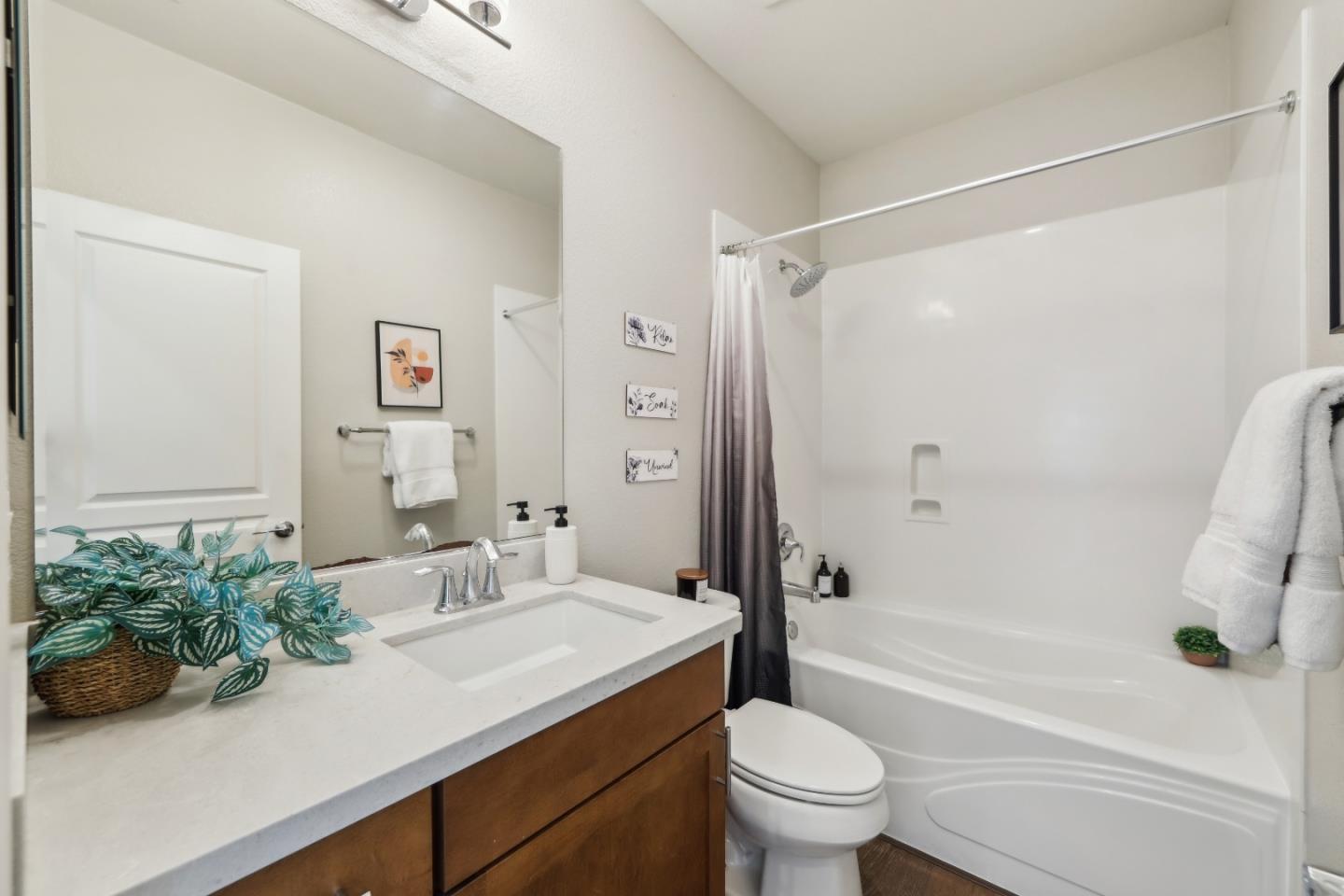 Detail Gallery Image 17 of 41 For 621 Clover Cir, Milpitas,  CA 95035 - 2 Beds | 2 Baths