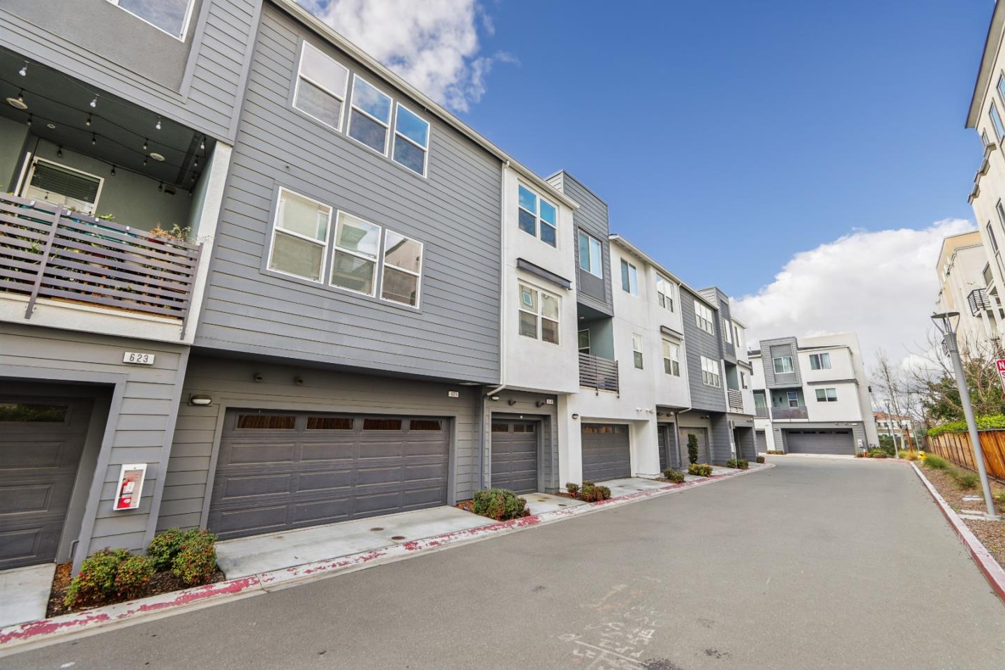 Detail Gallery Image 26 of 41 For 621 Clover Cir, Milpitas,  CA 95035 - 2 Beds | 2 Baths