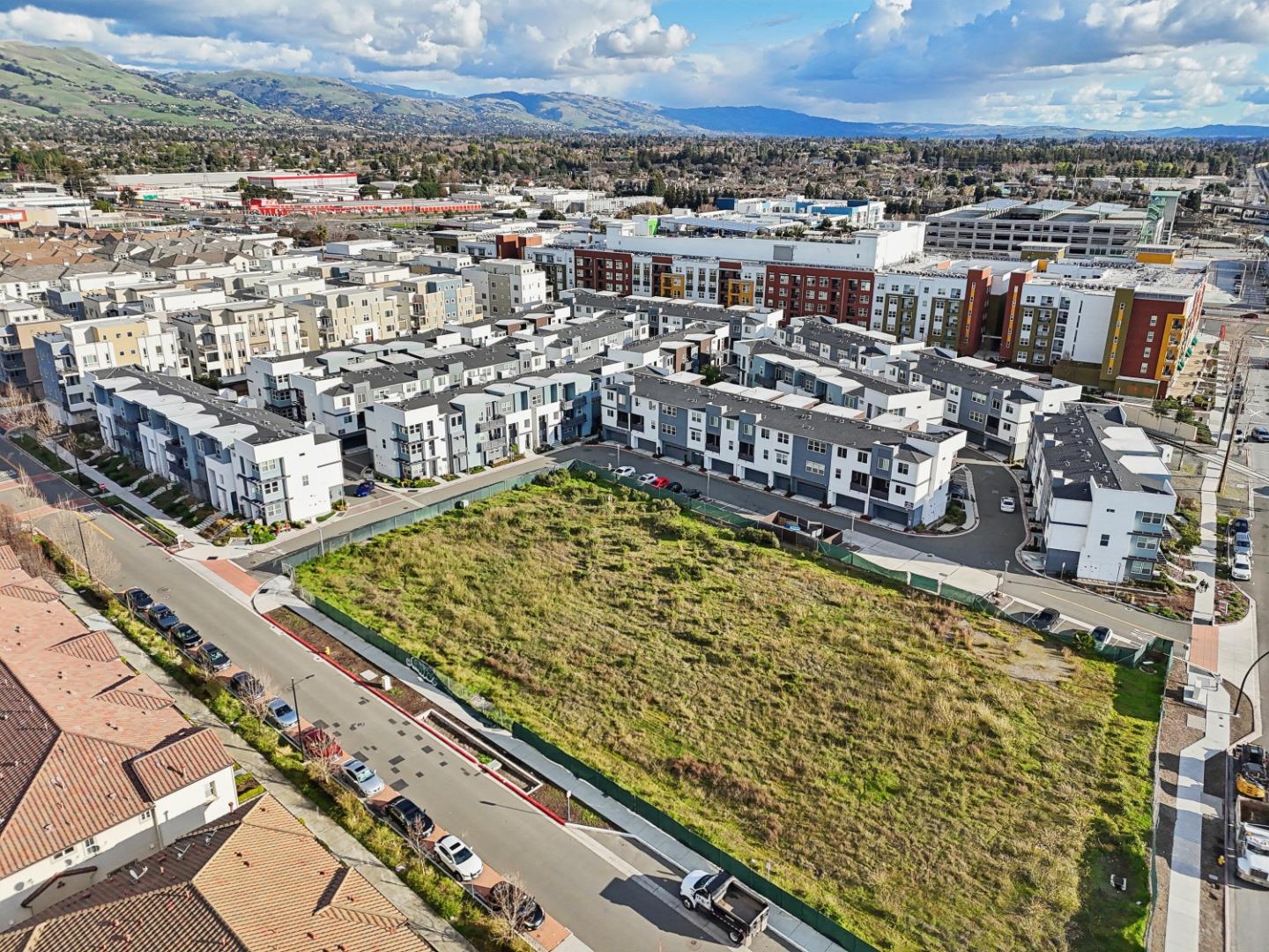 Detail Gallery Image 30 of 41 For 621 Clover Cir, Milpitas,  CA 95035 - 2 Beds | 2 Baths