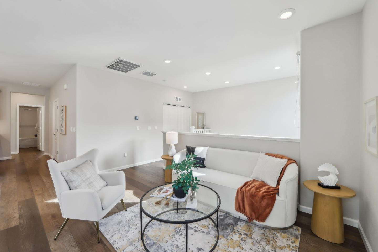 Detail Gallery Image 4 of 41 For 621 Clover Cir, Milpitas,  CA 95035 - 2 Beds | 2 Baths