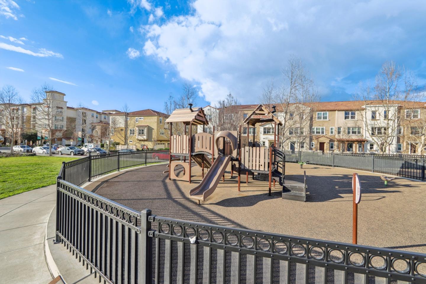 Detail Gallery Image 40 of 41 For 621 Clover Cir, Milpitas,  CA 95035 - 2 Beds | 2 Baths
