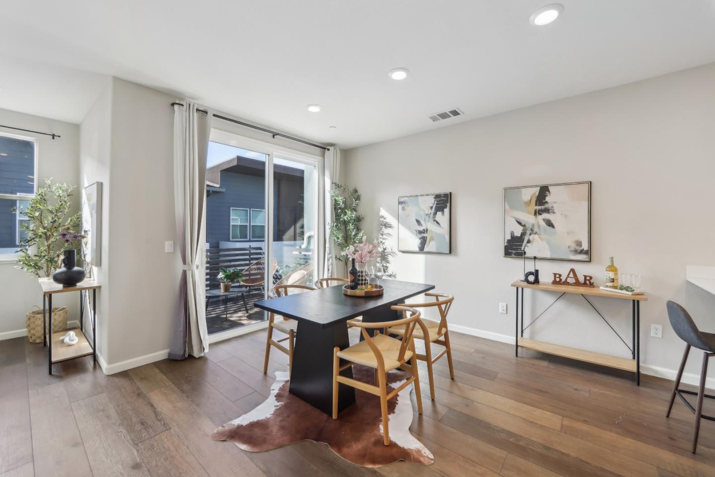 Detail Gallery Image 8 of 41 For 621 Clover Cir, Milpitas,  CA 95035 - 2 Beds | 2 Baths