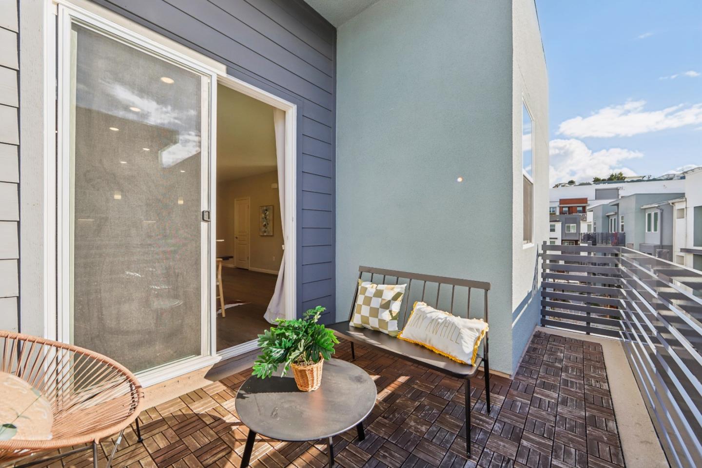 Detail Gallery Image 9 of 41 For 621 Clover Cir, Milpitas,  CA 95035 - 2 Beds | 2 Baths