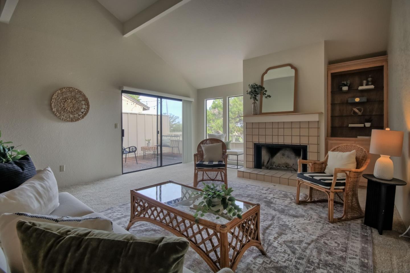 Detail Gallery Image 10 of 44 For 141 Joes Ln, Hollister,  CA 95023 - 2 Beds | 2/1 Baths