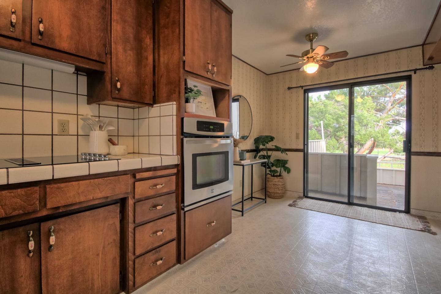 Detail Gallery Image 17 of 44 For 141 Joes Ln, Hollister,  CA 95023 - 2 Beds | 2/1 Baths