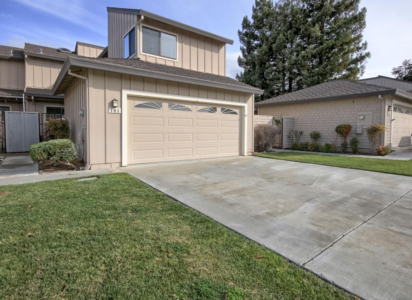 Detail Gallery Image 2 of 44 For 141 Joes Ln, Hollister,  CA 95023 - 2 Beds | 2/1 Baths