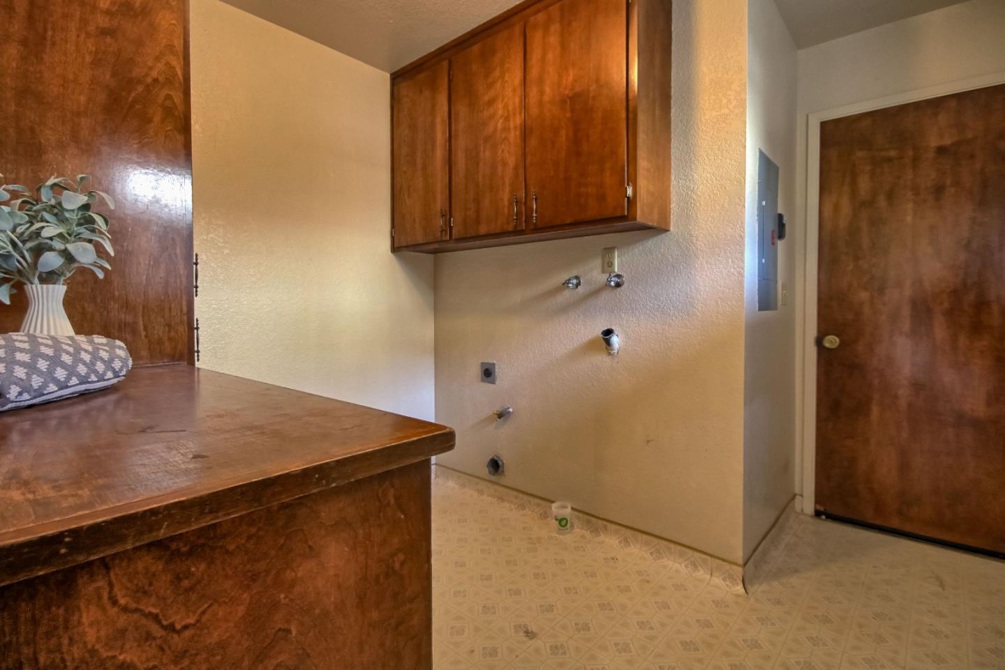 Detail Gallery Image 21 of 44 For 141 Joes Ln, Hollister,  CA 95023 - 2 Beds | 2/1 Baths