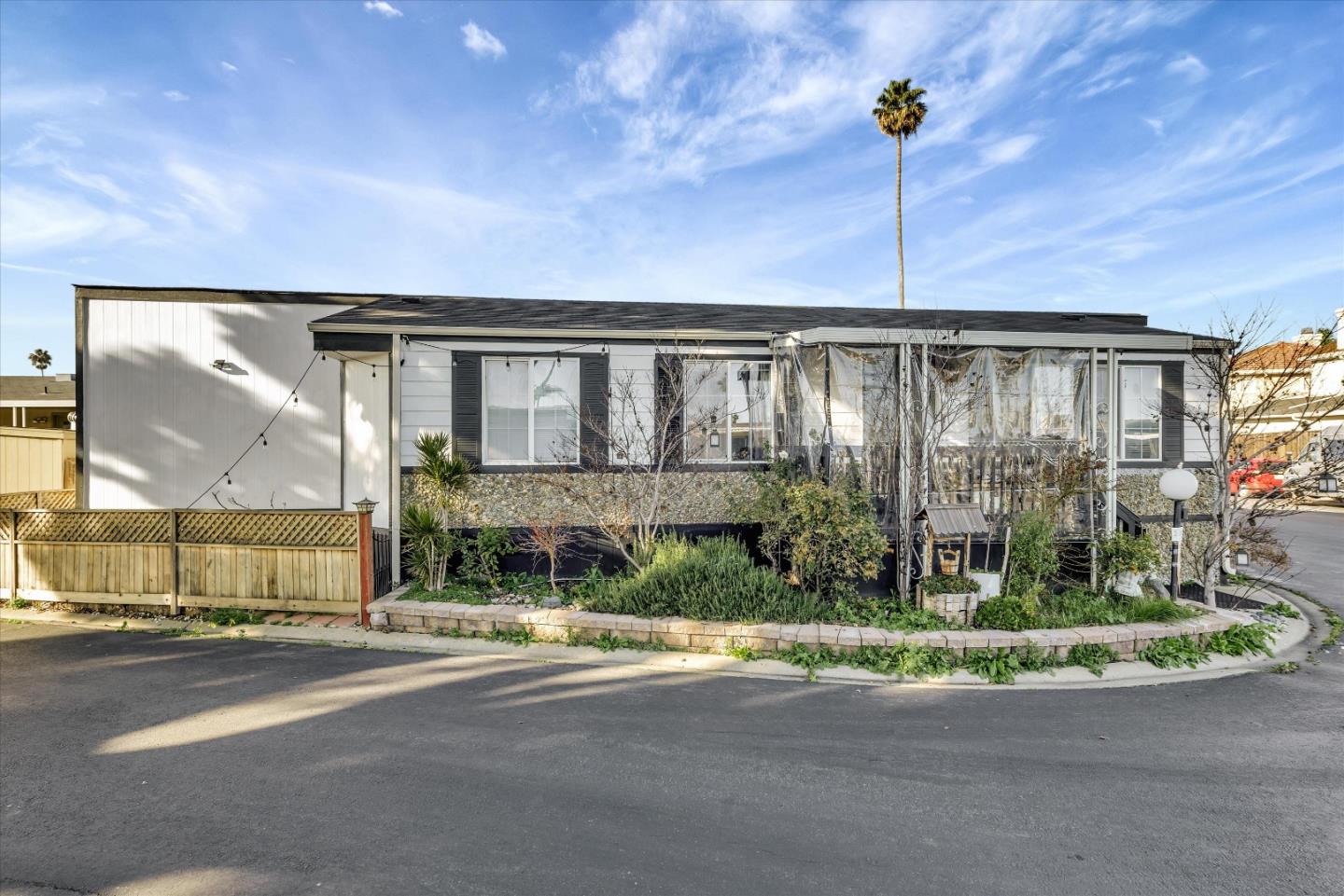 Detail Gallery Image 2 of 26 For 165 Blossom Hill Rd #284,  San Jose,  CA 95123 - 3 Beds | 2 Baths