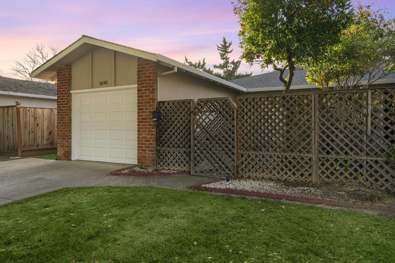 [TEXT or EMAIL only] Perfect home to raise your family in a desirable neighborhood of West San Jose neighborhood near Saratoga and Campbell. It has own driveway, private garage, private front courtyard entry, 2 full bedrooms, 1 full bathroom and private backyard. Newly remodeled bathroom and new central heating system. Granite kitchen countertop. Large living area. Gleaming floor. All of the bedrooms are spacious. Washer/dryer ready. No furniture. Walking distance to parks, schools and shopping including El Paseo De Saratoga and Westgate. Convenient commute location with easy access to Saratoga Avenue, Lawrence Expressway, San Tomas Expressway and highways. *RENT $3,150/month (including water, trash) * Available immediately* Need security deposit, first month rent advance and credit/ background check* Tenant pays for PG&E electricity gas. Section 8 ok* NO Pet* NO Smoking* NO sub-lease