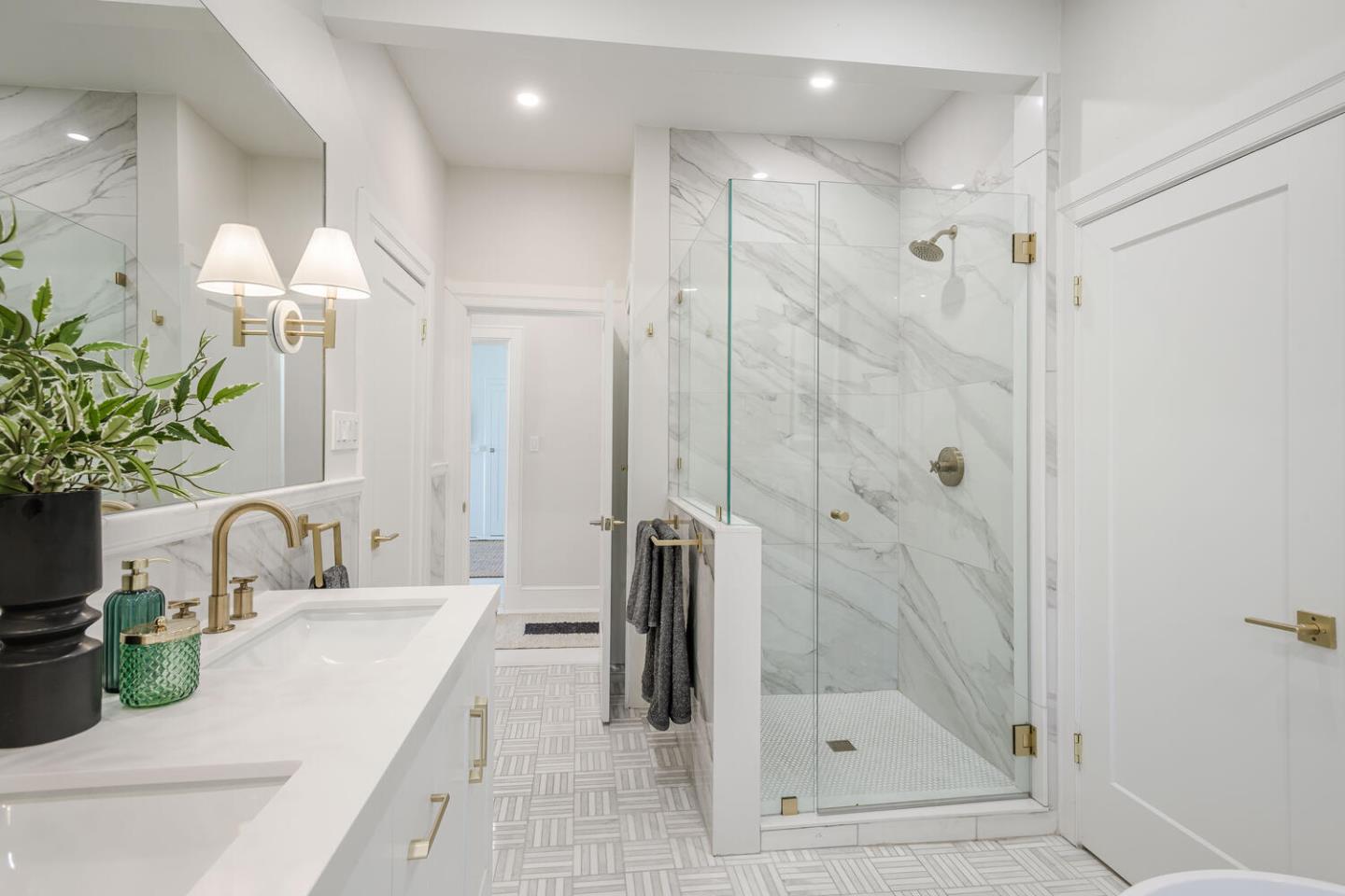 Detail Gallery Image 16 of 32 For 30 W Poplar Ave, San Mateo,  CA 94402 - 3 Beds | 2 Baths