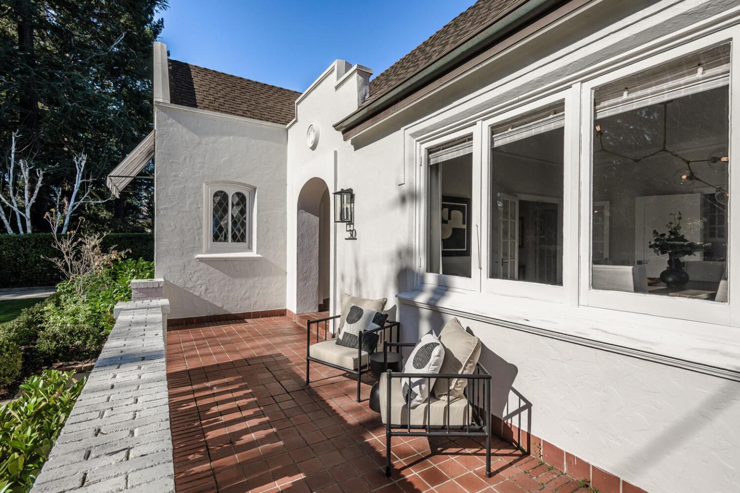 Detail Gallery Image 2 of 32 For 30 W Poplar Ave, San Mateo,  CA 94402 - 3 Beds | 2 Baths