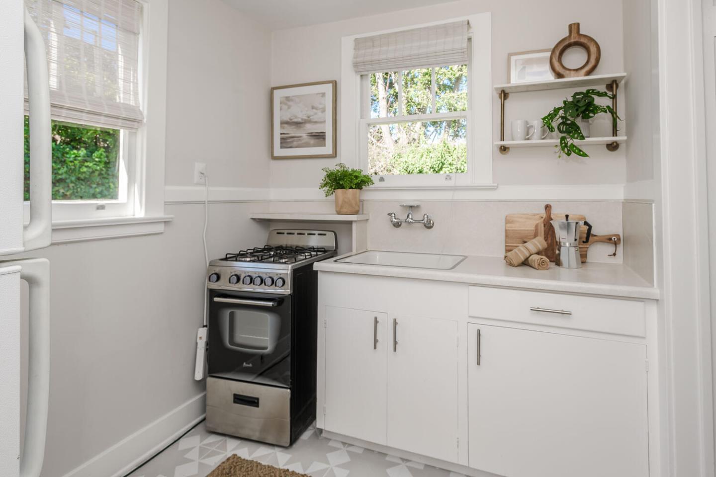 Detail Gallery Image 27 of 32 For 30 W Poplar Ave, San Mateo,  CA 94402 - 3 Beds | 2 Baths