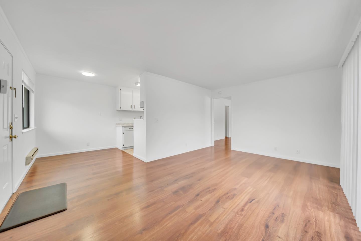 Detail Gallery Image 8 of 24 For 25090 Copa Del Oro Dr #202,  Hayward,  CA 94545 - 1 Beds | 1 Baths