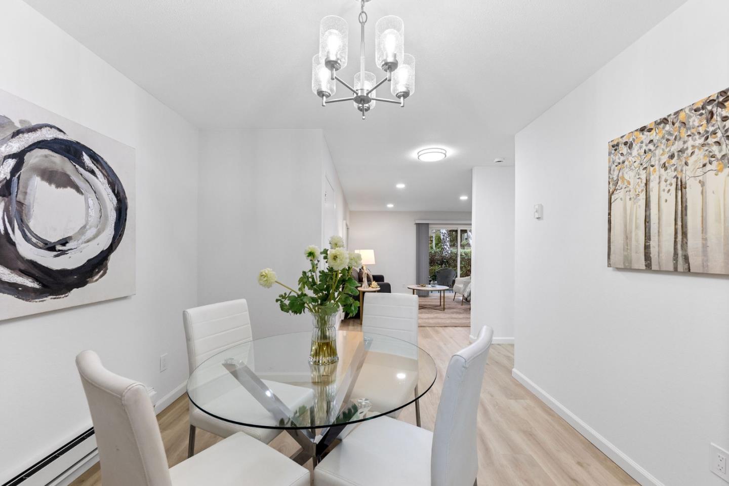 Detail Gallery Image 11 of 32 For 50 E Middlefield Rd #17,  Mountain View,  CA 94043 - 1 Beds | 1 Baths