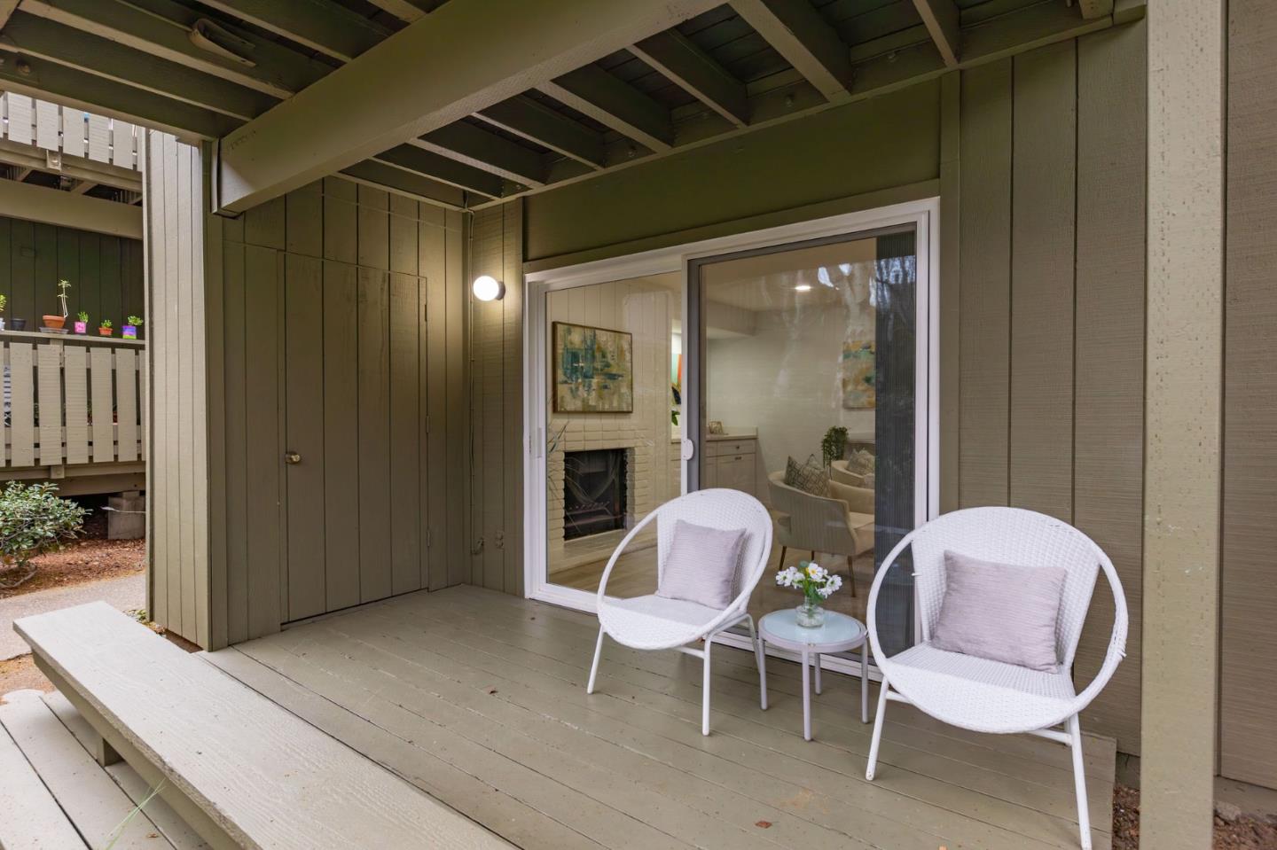 Detail Gallery Image 23 of 32 For 50 E Middlefield Rd #17,  Mountain View,  CA 94043 - 1 Beds | 1 Baths
