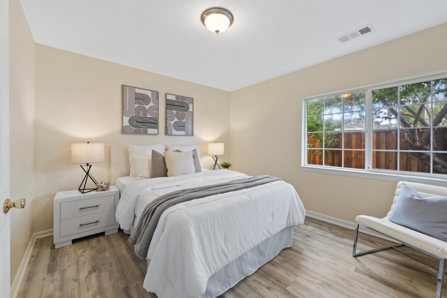 Detail Gallery Image 26 of 65 For 2301 Poplar Ave, East Palo Alto,  CA 94303 - 7 Beds | 4 Baths