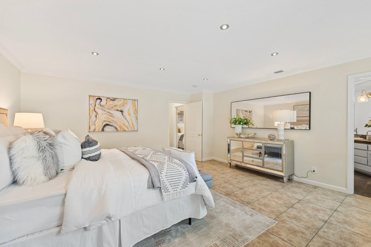 Detail Gallery Image 30 of 65 For 2301 Poplar Ave, East Palo Alto,  CA 94303 - 7 Beds | 4 Baths