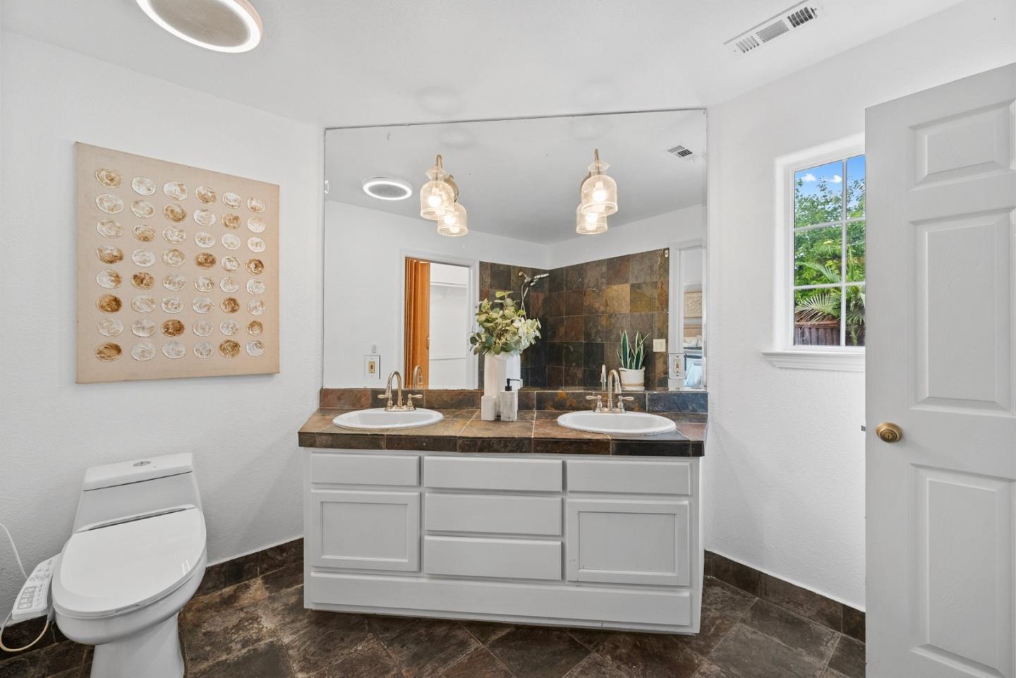 Detail Gallery Image 32 of 65 For 2301 Poplar Ave, East Palo Alto,  CA 94303 - 7 Beds | 4 Baths