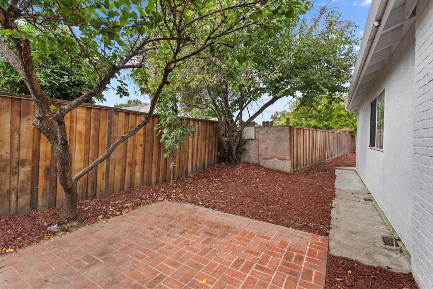 Detail Gallery Image 61 of 65 For 2301 Poplar Ave, East Palo Alto,  CA 94303 - 7 Beds | 4 Baths