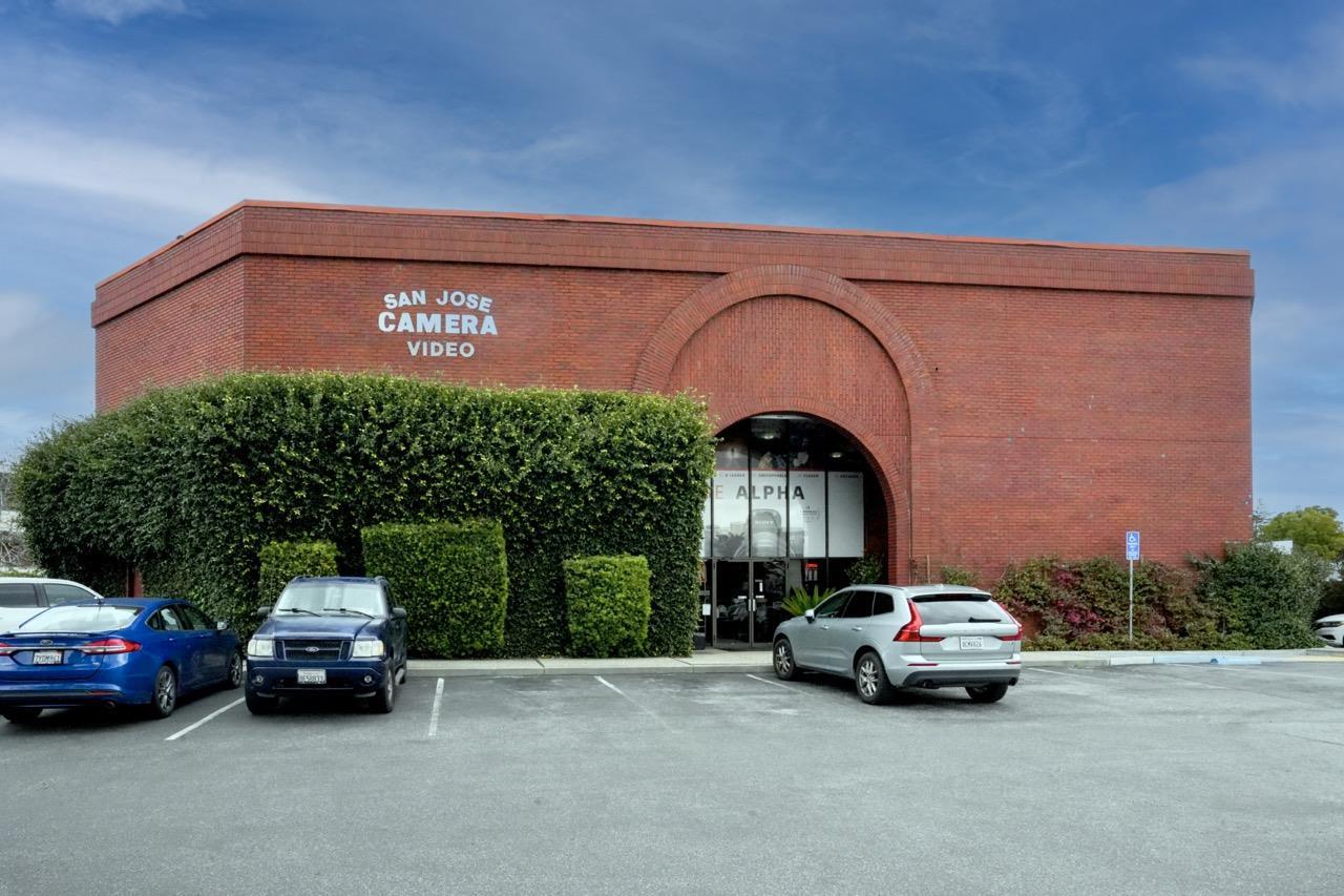 Detail Gallery Image 2 of 20 For 1600 Winchester Blvd, Campbell,  CA 95008 - – Beds | – Baths