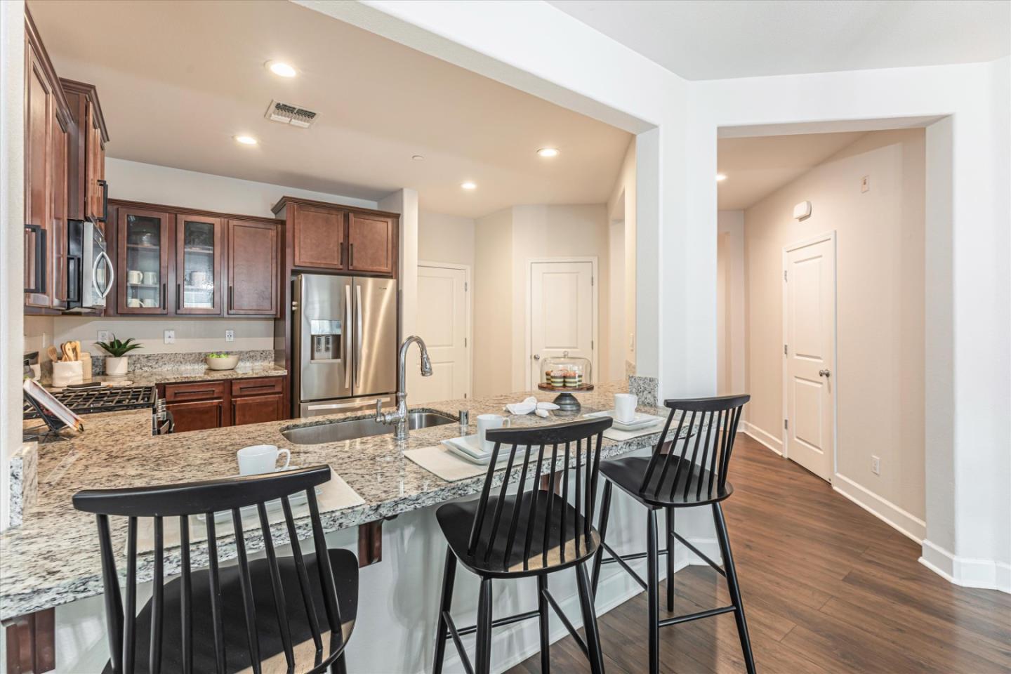 Detail Gallery Image 14 of 39 For 503 Cadiz Dr, Hollister,  CA 95023 - 3 Beds | 2 Baths
