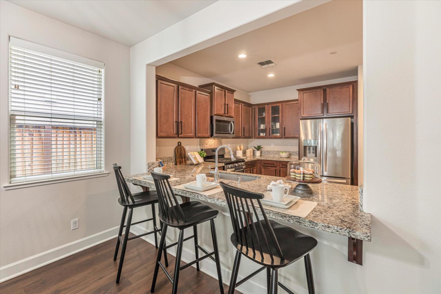 Detail Gallery Image 15 of 39 For 503 Cadiz Dr, Hollister,  CA 95023 - 3 Beds | 2 Baths