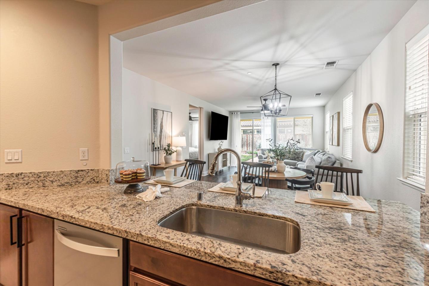 Detail Gallery Image 19 of 39 For 503 Cadiz Dr, Hollister,  CA 95023 - 3 Beds | 2 Baths