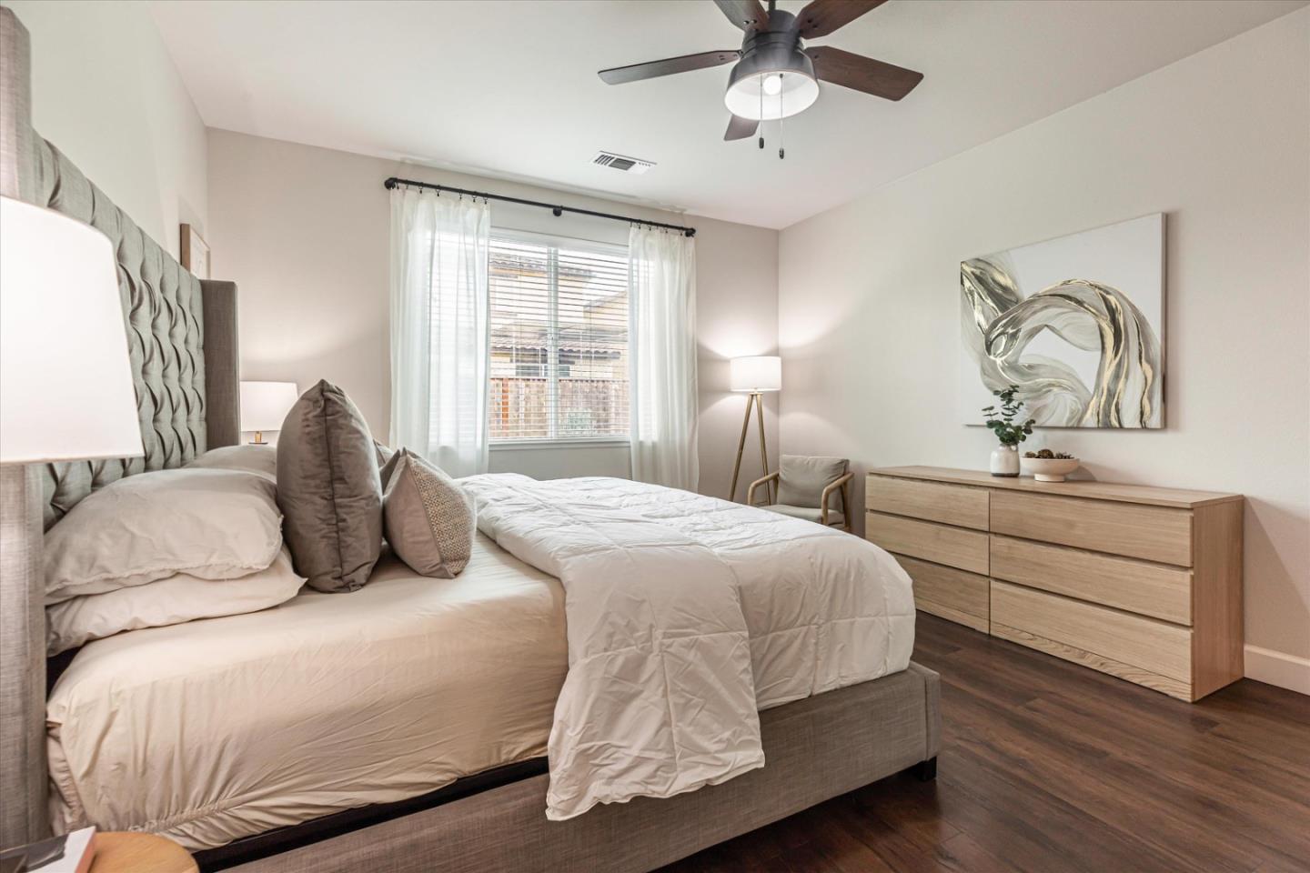 Detail Gallery Image 25 of 39 For 503 Cadiz Dr, Hollister,  CA 95023 - 3 Beds | 2 Baths