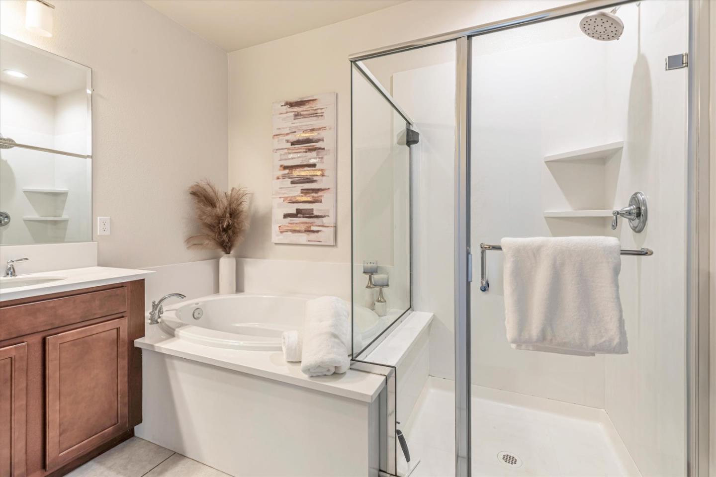 Detail Gallery Image 27 of 39 For 503 Cadiz Dr, Hollister,  CA 95023 - 3 Beds | 2 Baths