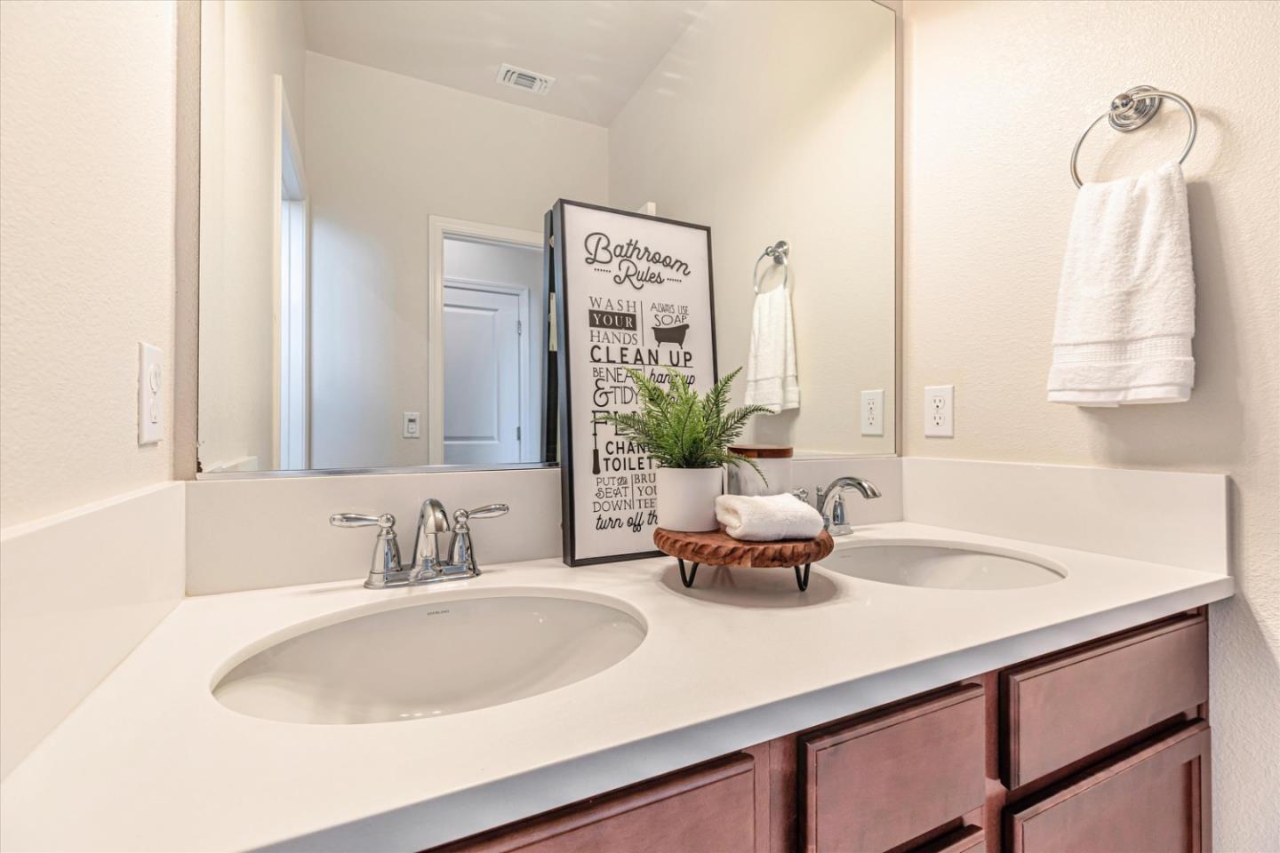 Detail Gallery Image 34 of 39 For 503 Cadiz Dr, Hollister,  CA 95023 - 3 Beds | 2 Baths