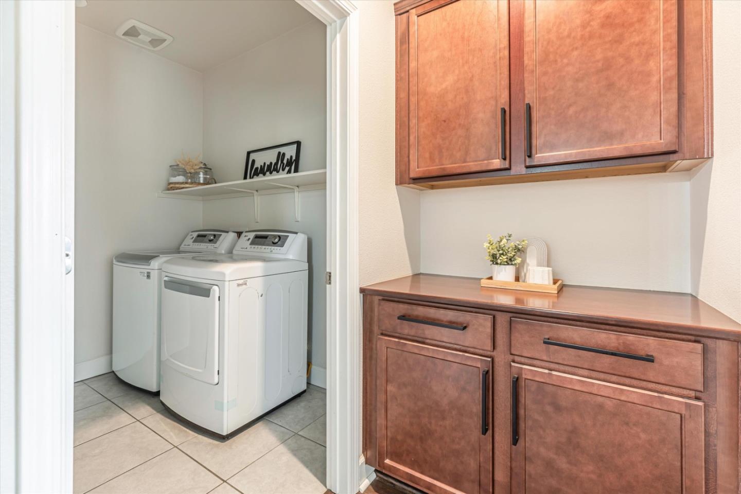 Detail Gallery Image 35 of 39 For 503 Cadiz Dr, Hollister,  CA 95023 - 3 Beds | 2 Baths