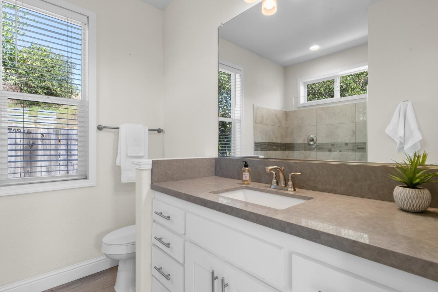 Detail Gallery Image 17 of 45 For 100 N Rodeo Gulch Rd #199,  Soquel,  CA 95073 - 3 Beds | 2 Baths