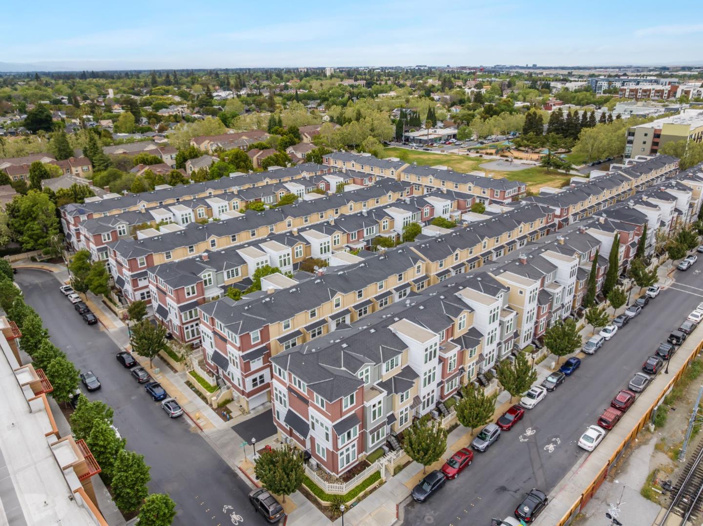 Detail Gallery Image 27 of 30 For 218 Grayson Ter, San Jose,  CA 95126 - 4 Beds | 2/1 Baths