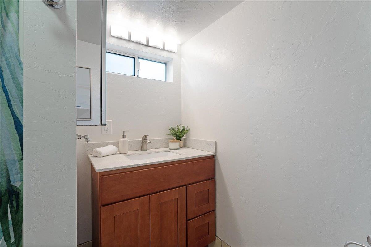 Detail Gallery Image 18 of 49 For 203 Grant St #3,  Santa Cruz,  CA 95060 - 4 Beds | 2 Baths