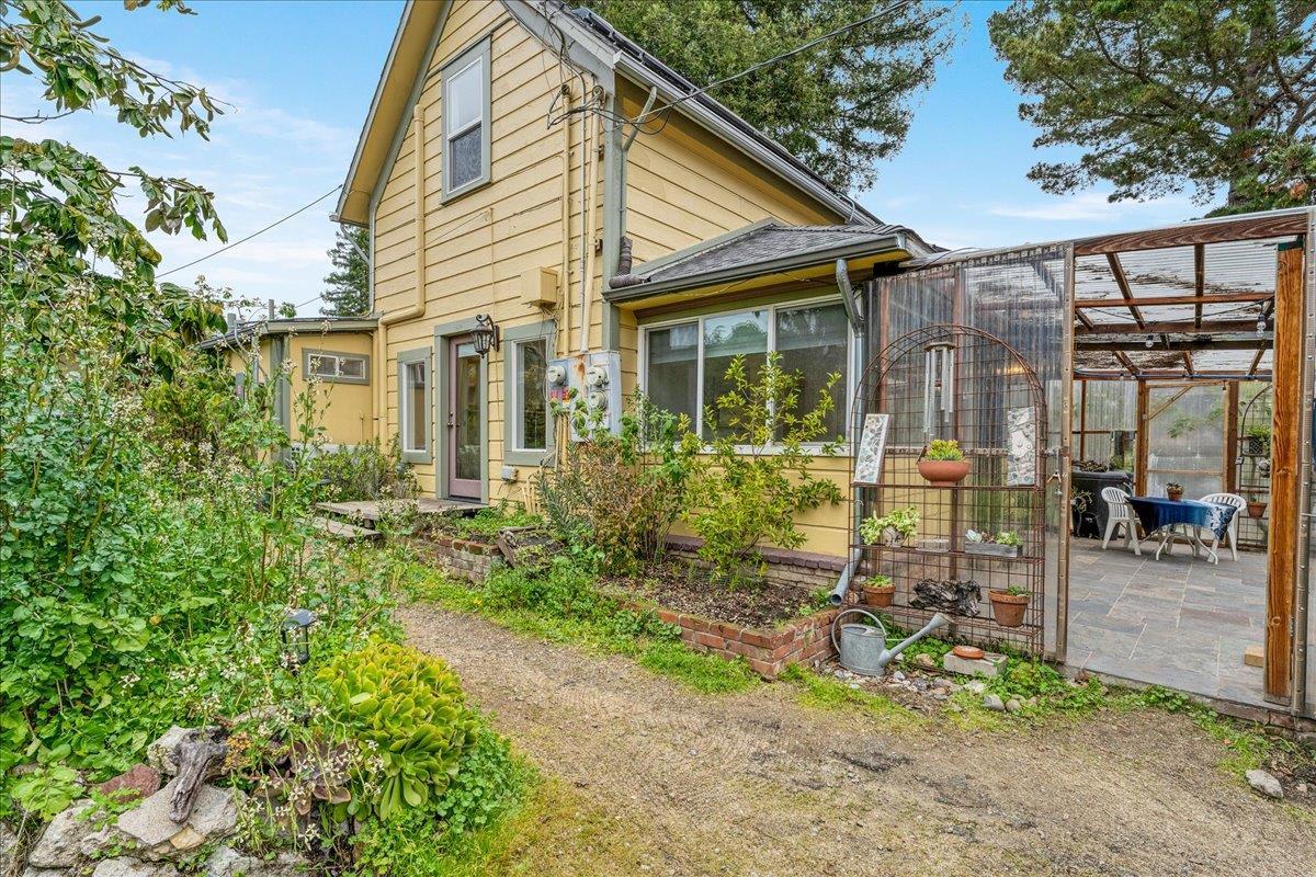 Detail Gallery Image 27 of 49 For 203 Grant St #3,  Santa Cruz,  CA 95060 - 4 Beds | 2 Baths