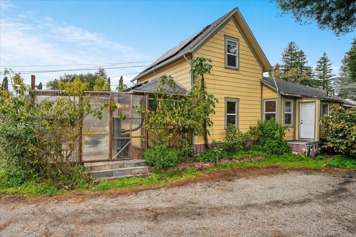 Detail Gallery Image 44 of 49 For 203 Grant St #3,  Santa Cruz,  CA 95060 - 4 Beds | 2 Baths