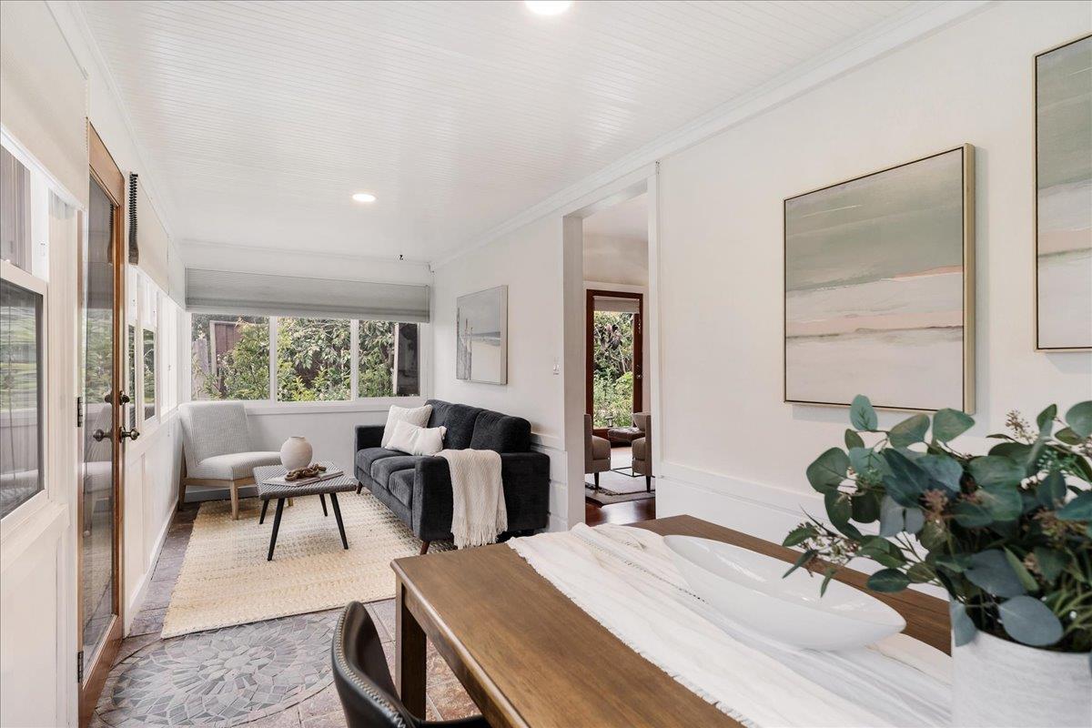 Detail Gallery Image 5 of 49 For 203 Grant St #3,  Santa Cruz,  CA 95060 - 4 Beds | 2 Baths