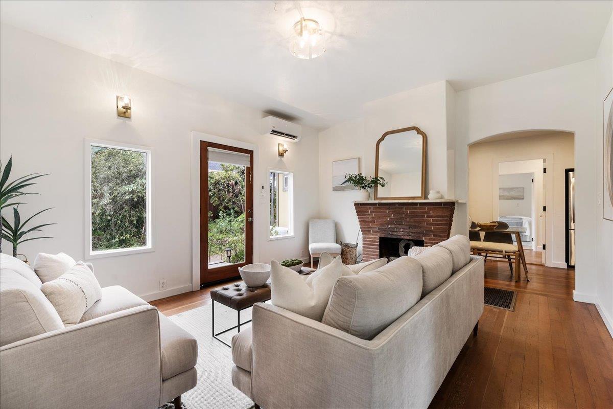 Detail Gallery Image 7 of 49 For 203 Grant St #3,  Santa Cruz,  CA 95060 - 4 Beds | 2 Baths
