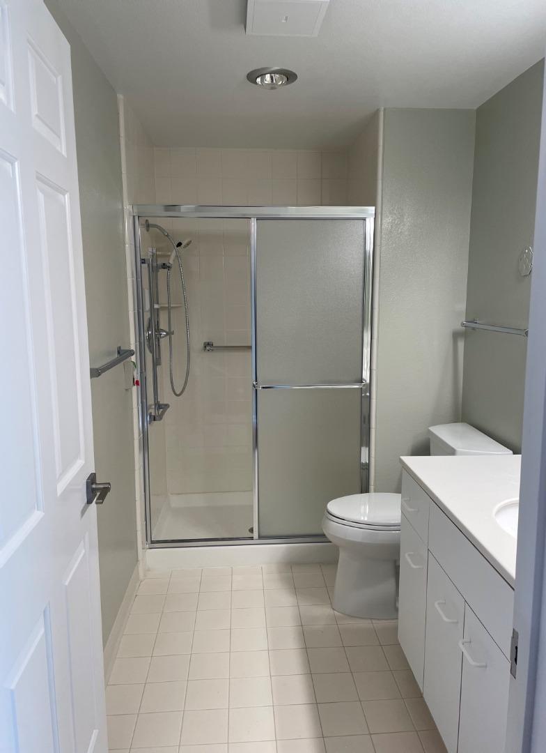 Detail Gallery Image 6 of 8 For 1 Baldwin Ave #310,  San Mateo,  CA 94401 - 2 Beds | 2 Baths