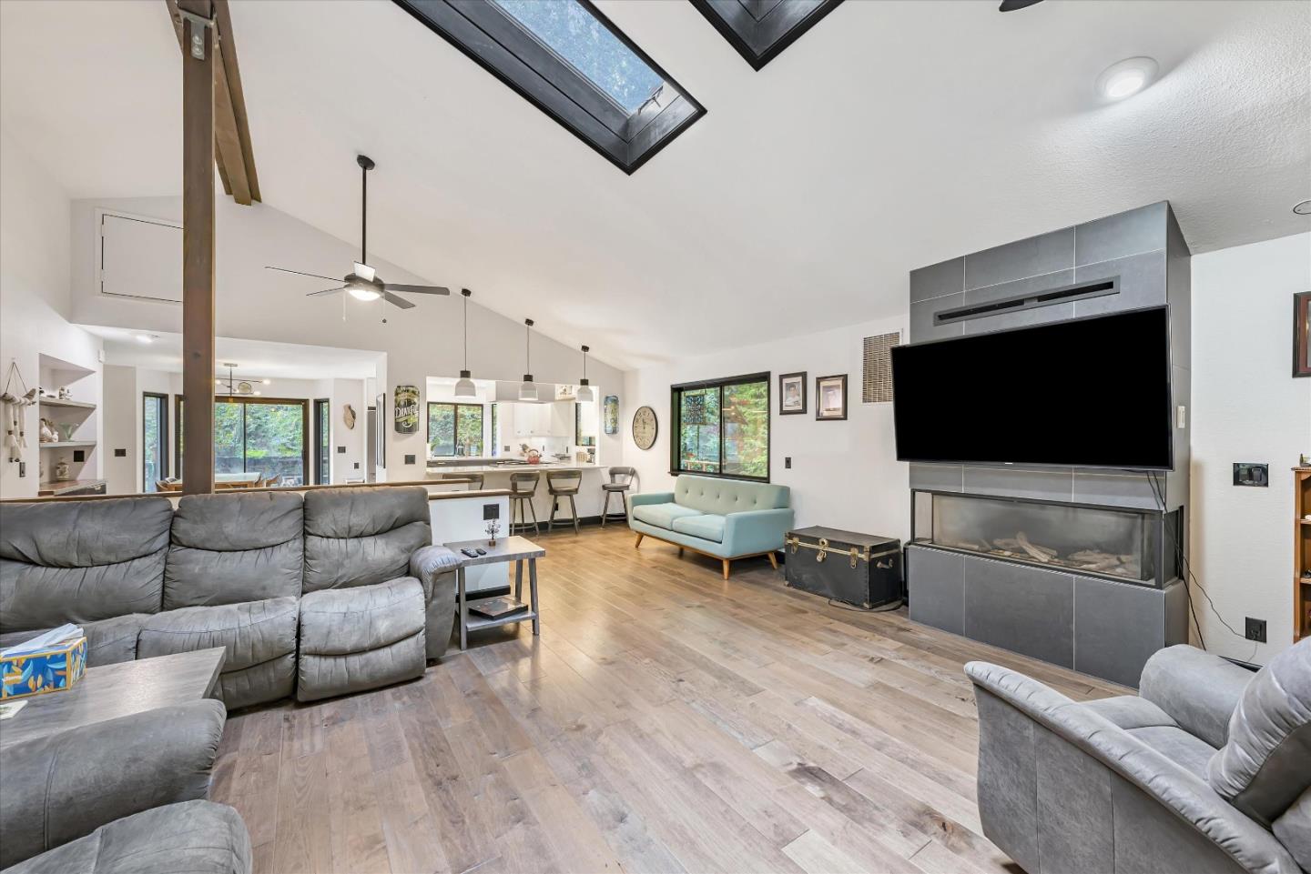 Detail Gallery Image 4 of 39 For 345 Mcgaffigan Mill Rd, Boulder Creek,  CA 95006 - 3 Beds | 3 Baths