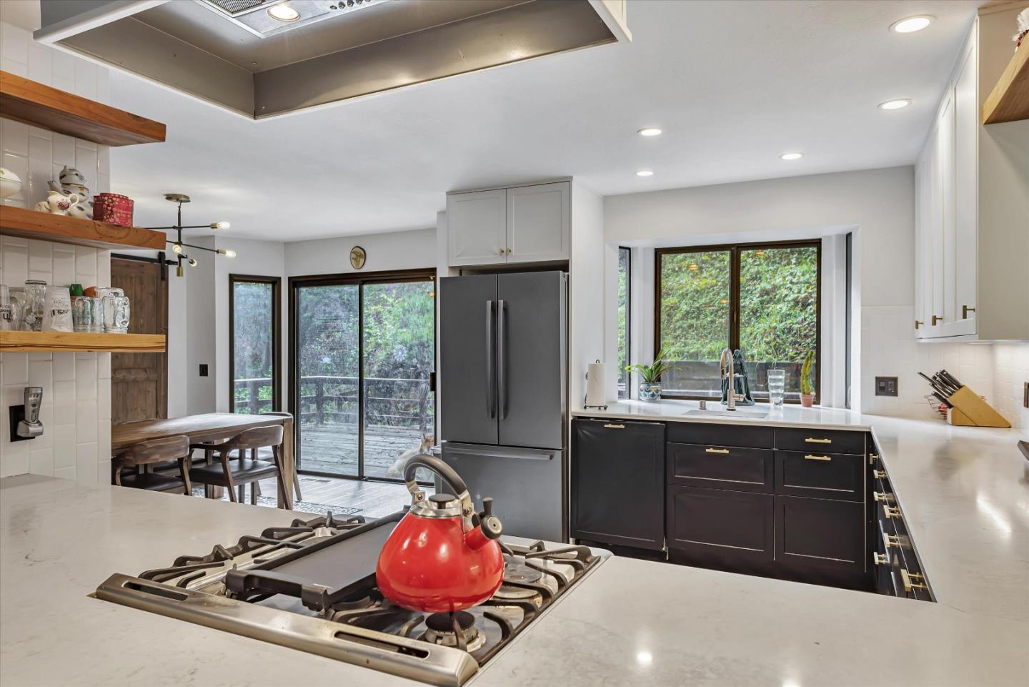 Detail Gallery Image 8 of 39 For 345 Mcgaffigan Mill Rd, Boulder Creek,  CA 95006 - 3 Beds | 3 Baths