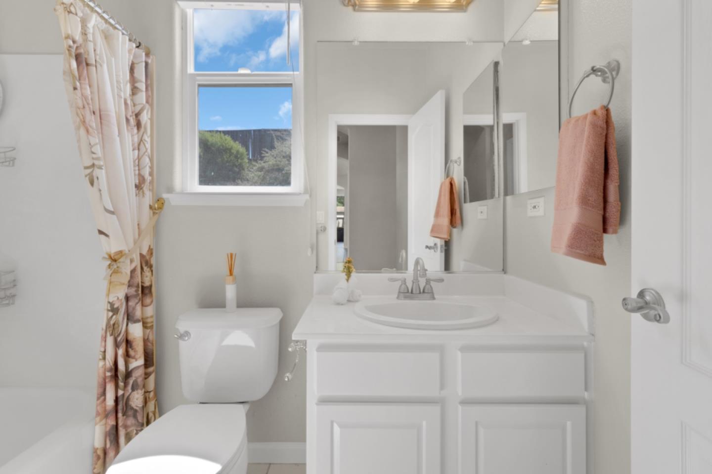 Detail Gallery Image 45 of 69 For 820 via Vaquero Norte, San Juan Bautista,  CA 95045 - 4 Beds | 3 Baths