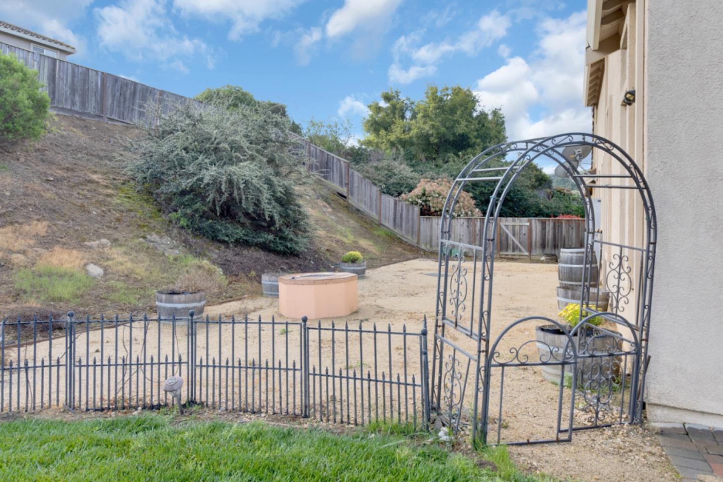 Detail Gallery Image 60 of 69 For 820 via Vaquero Norte, San Juan Bautista,  CA 95045 - 4 Beds | 3 Baths