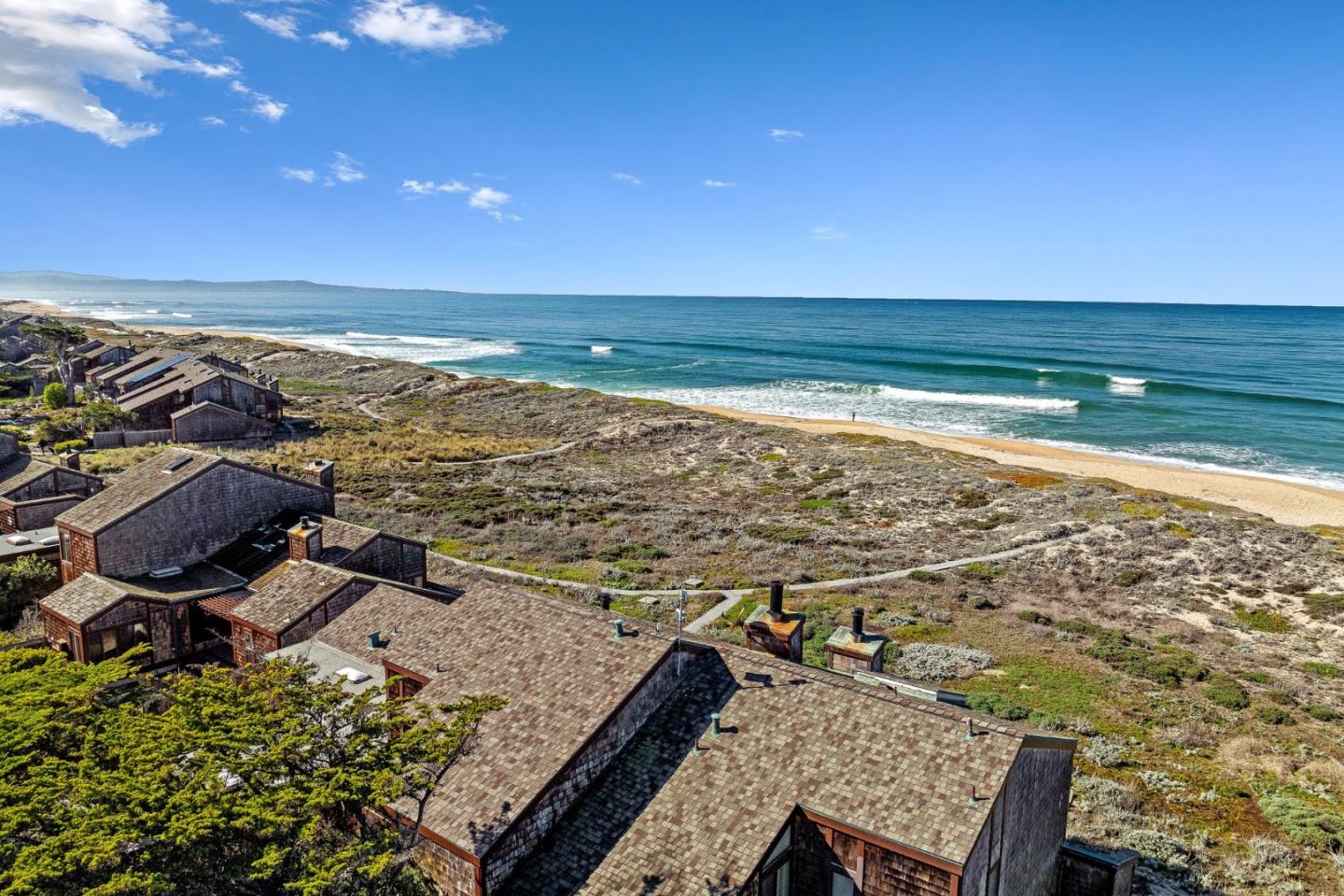 Detail Gallery Image 2 of 47 For 116 Monterey Dunes Way, Moss Landing,  CA 95039 - 3 Beds | 3 Baths