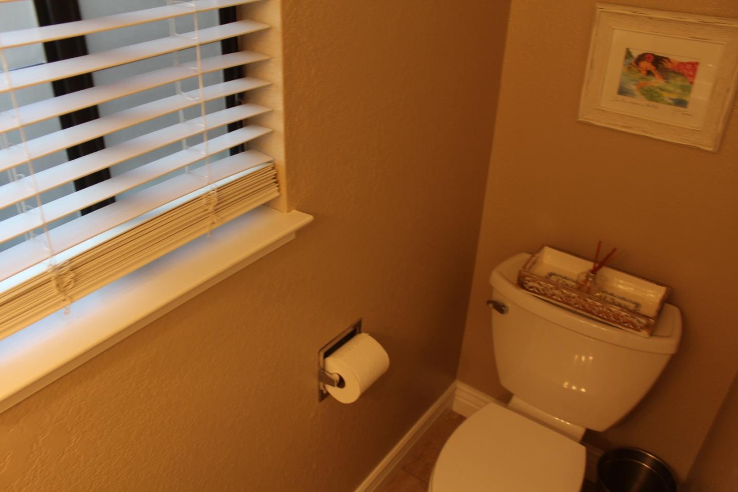 Detail Gallery Image 12 of 25 For 101 Gibson Dr #7,  Hollister,  CA 95023 - 2 Beds | 1/1 Baths