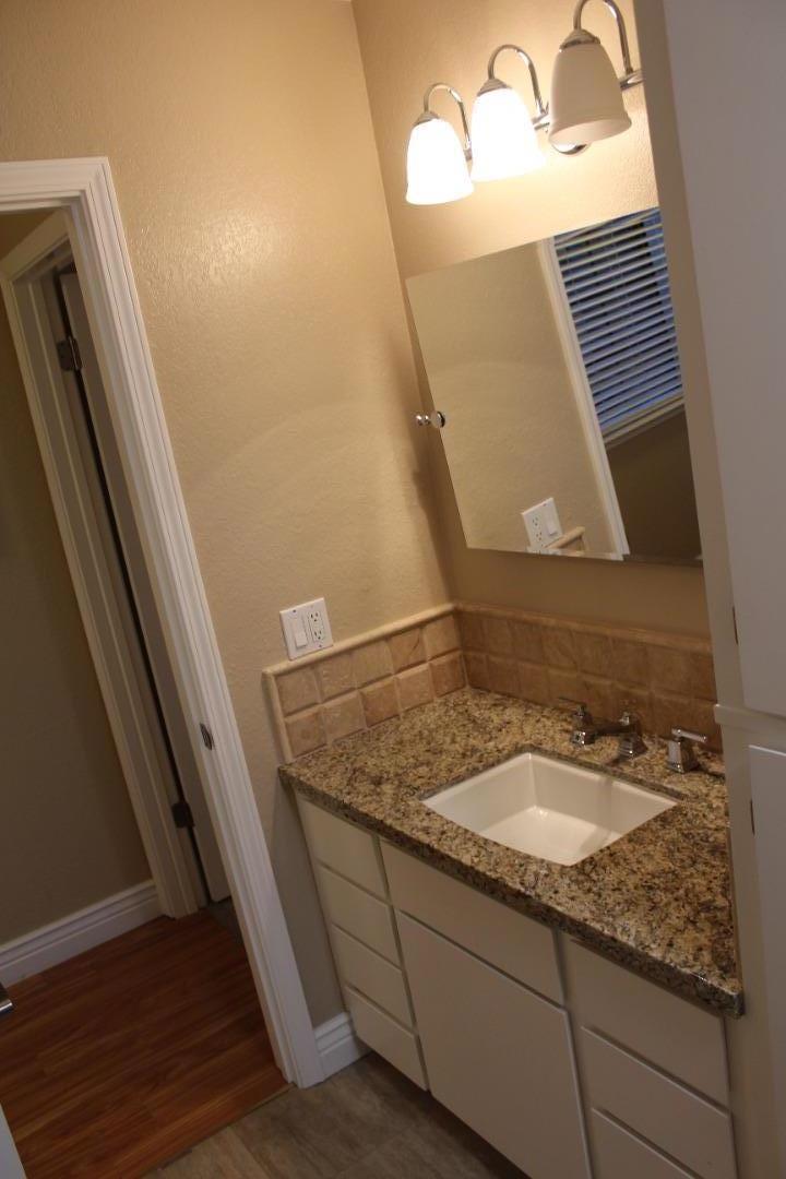 Detail Gallery Image 20 of 25 For 101 Gibson Dr #7,  Hollister,  CA 95023 - 2 Beds | 1/1 Baths
